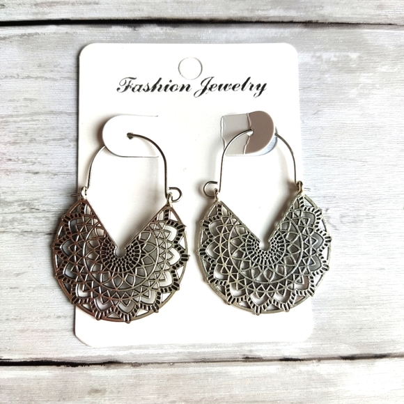 2/$15 or 3/$20 Bohemian Earrings - Picture 5 of 5